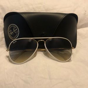 White rim rayban aviator sunglasses